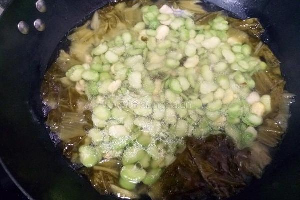 酸菜胡豆瓣汤的做法图解6
