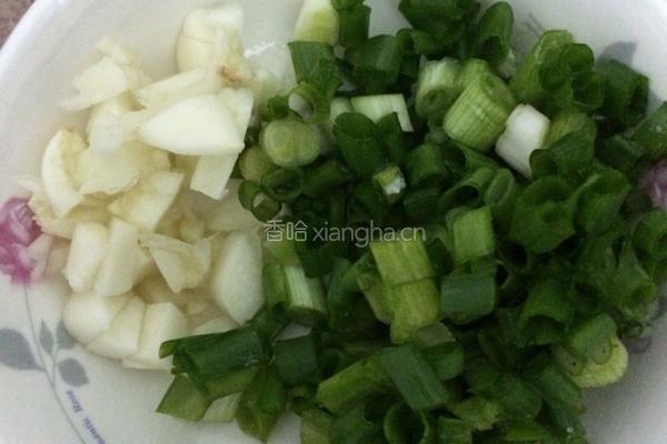 豆干炒肉的做法图解3