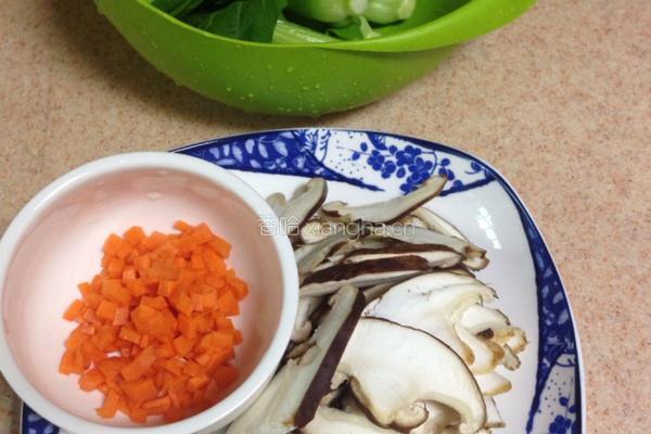 香菇扒菜胆的做法图解2