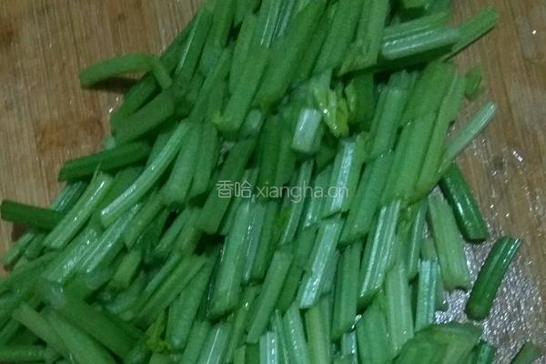香芹炒肉片的做法图解2
