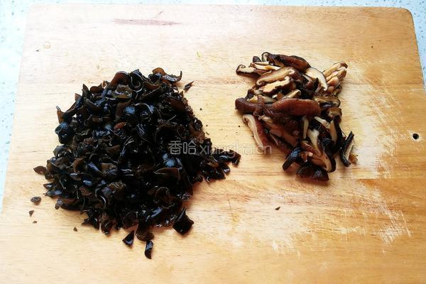 缸豆香菇木耳饺子馅的做法图解7