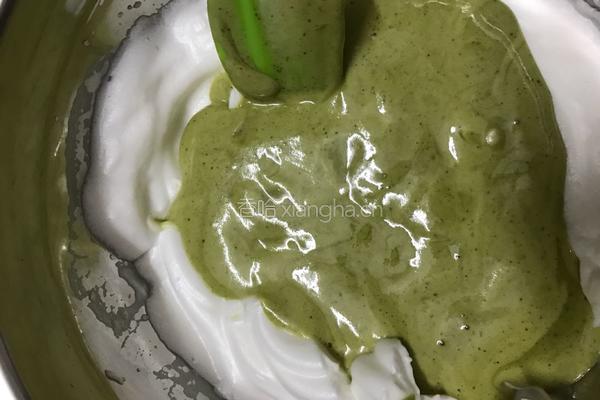 抹茶戚风蛋糕8寸的做法图解13
