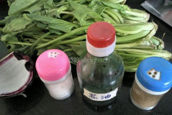 焖菠菜的做法图解1