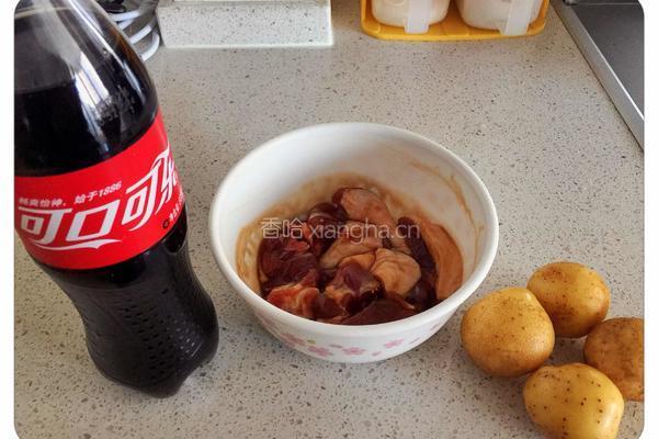可乐土豆鸭腿的做法图解2