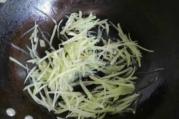 炝拌莴苣的做法图解5