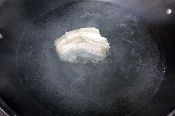 酸菜白肉的做法图解3
