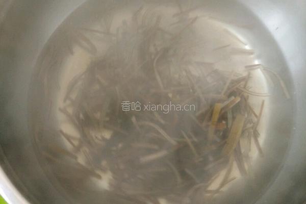 酸海带白菜汤的做法图解3