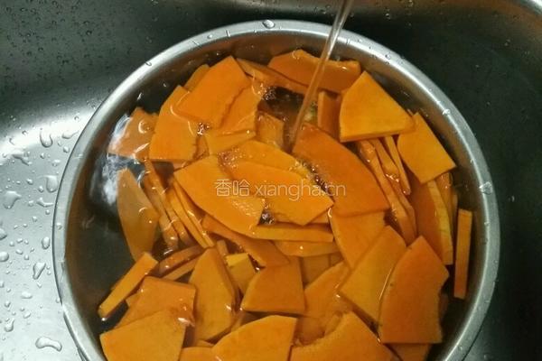 南瓜炒肉片的做法图解2