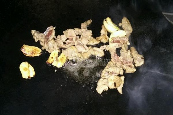 南瓜炒肉片的做法图解5