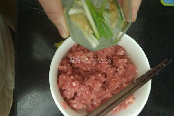 可包饺子与馄饨的肉馅的做法图解6