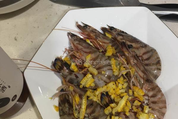 香煎竹节虾的做法图解2