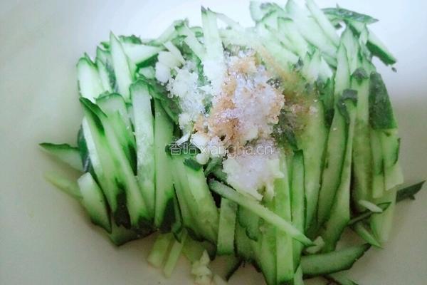 凉拌黄瓜丝的做法图解9
