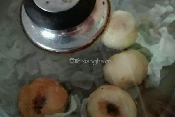 香梨银耳冰糖汁的做法图解8
