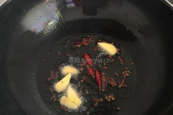鲫鱼炖豆腐的做法图解3
