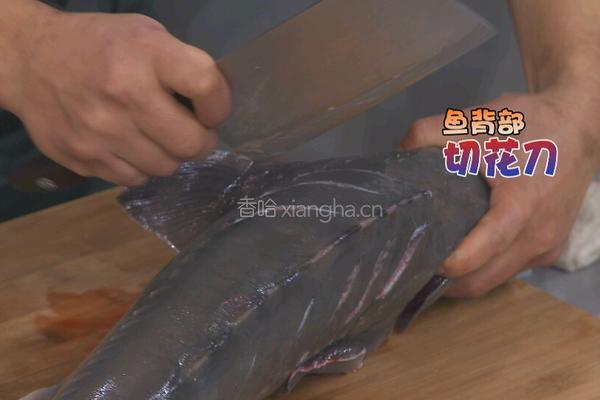 CCTV7食尚大转盘 铁锅炖大鱼的做法图解1