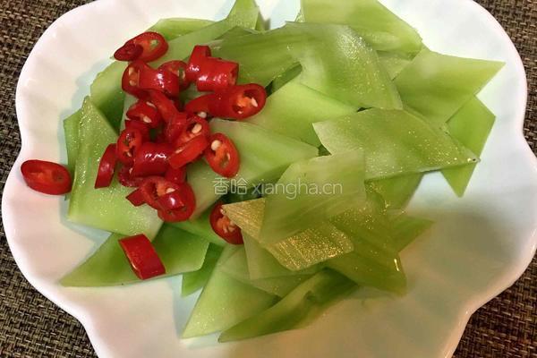 莴笋炒腊肉的做法图解3