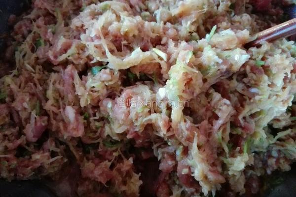 萝卜肉饺子的做法图解7