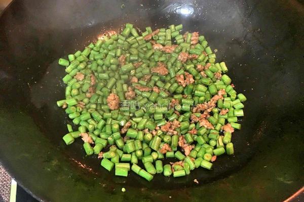 肉末豆角的做法图解6