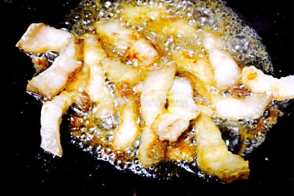 葱香花肉炒银芽的做法图解5