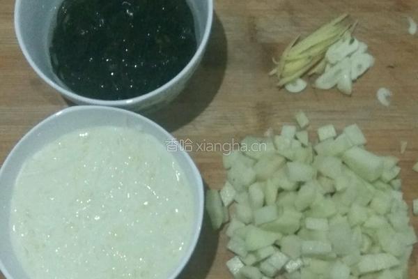 土豆海带炒米粉的做法图解1