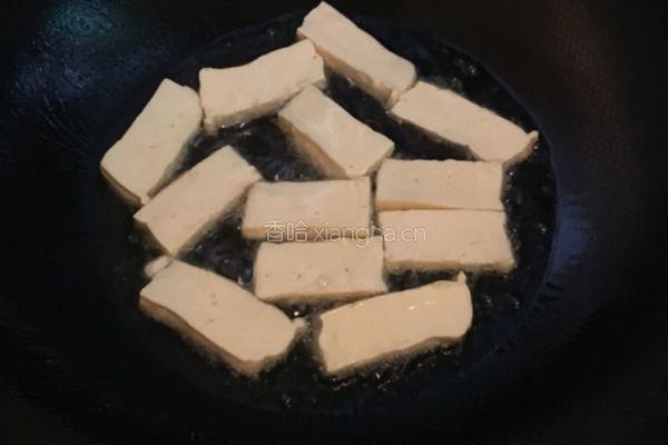 豆腐炒青菜的做法图解2