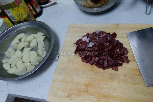 土豆牛肉的做法图解2