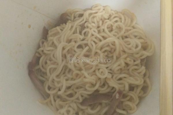 叉烧捞面的做法图解5