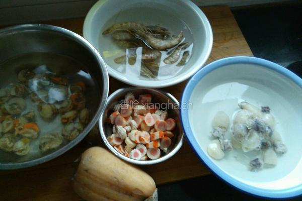 麻辣海鲜的做法图解1