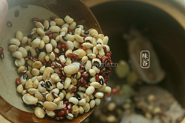 清热祛湿沙葛猪骨汤的做法图解7