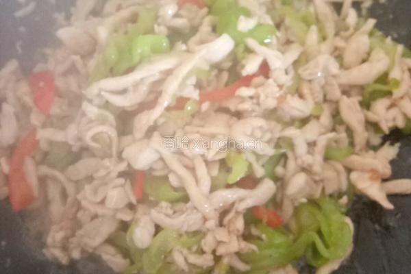 双椒炒鸡胸肉的做法图解7