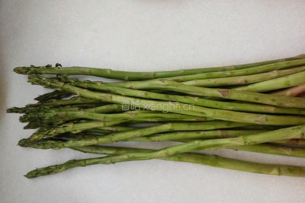 芦笋肉丝爽口菜的做法图解1