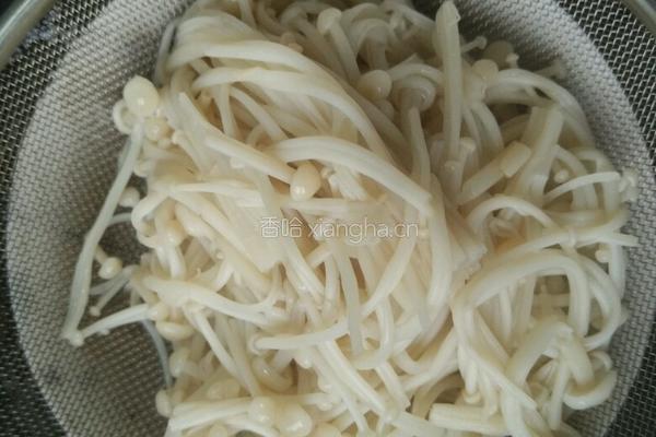 胡萝卜金针菇的做法图解4