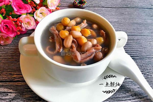 鹰嘴豆花生米煲猪肚汤的做法图解5