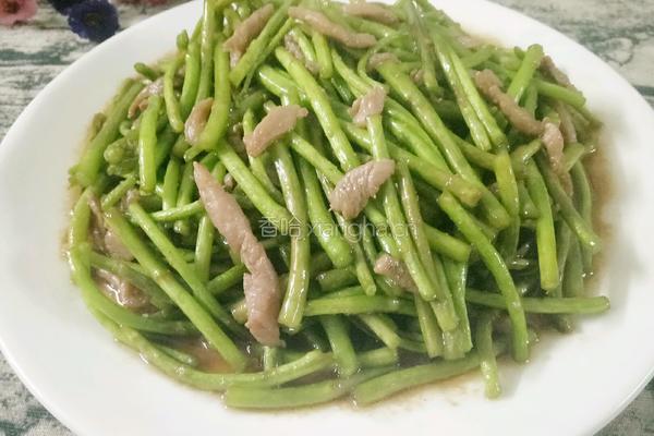 芦蒿炒肉丝的做法图解2