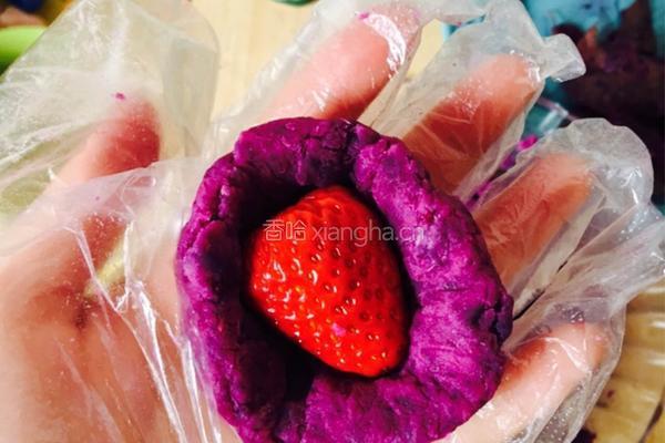 紫薯草莓球的做法图解4