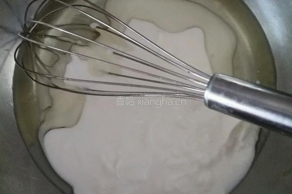 酸奶纸杯蛋糕的做法图解2