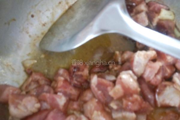 土豆干炖鸡肉块的做法图解3