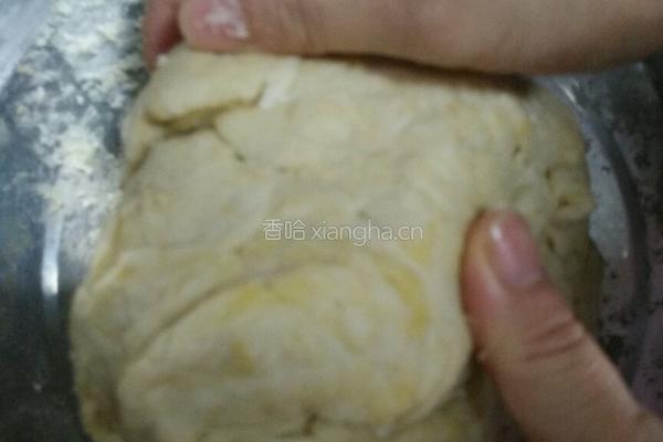 迷你版毛毛虫豆沙包的做法图解1