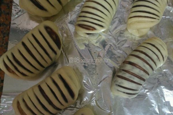 迷你版毛毛虫豆沙包的做法图解9