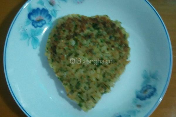 剩饭菜蛋饼的做法图解7