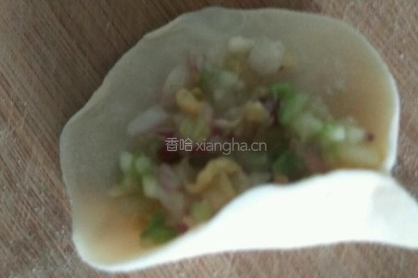 饺子……西葫芦鸡蛋洋葱馅的做法图解15