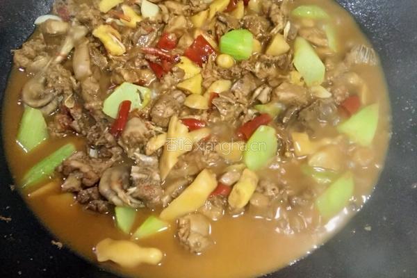 青笋烧野鸡的做法图解4