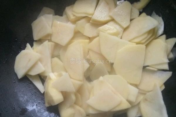 溜土豆片的做法图解3