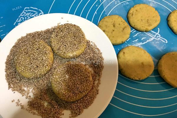 芝麻红薯饼的做法图解6