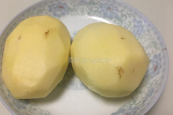 自制微波炉薯片的做法图解1