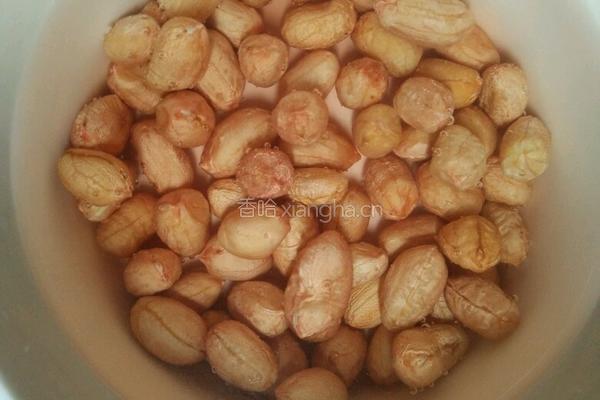 红枣花生凤爪汤(电饭煲)的做法图解4