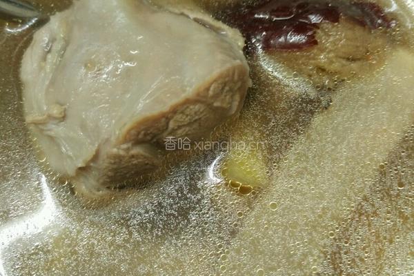 红枣花生凤爪汤(电饭煲)的做法图解9