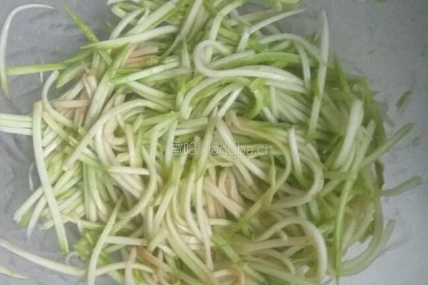 糖醋番茄汁拌西葫芦的做法图解5
