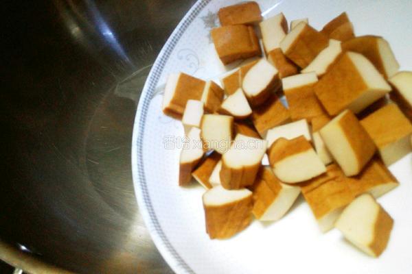 辣炒莲藕豆干丁的做法图解3
