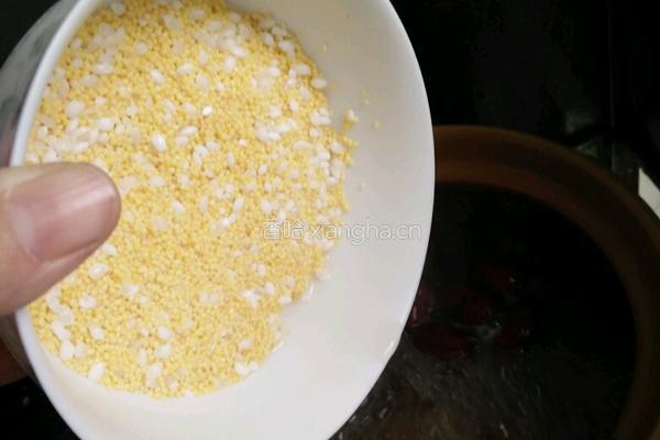 红枣地瓜米粥的做法图解4